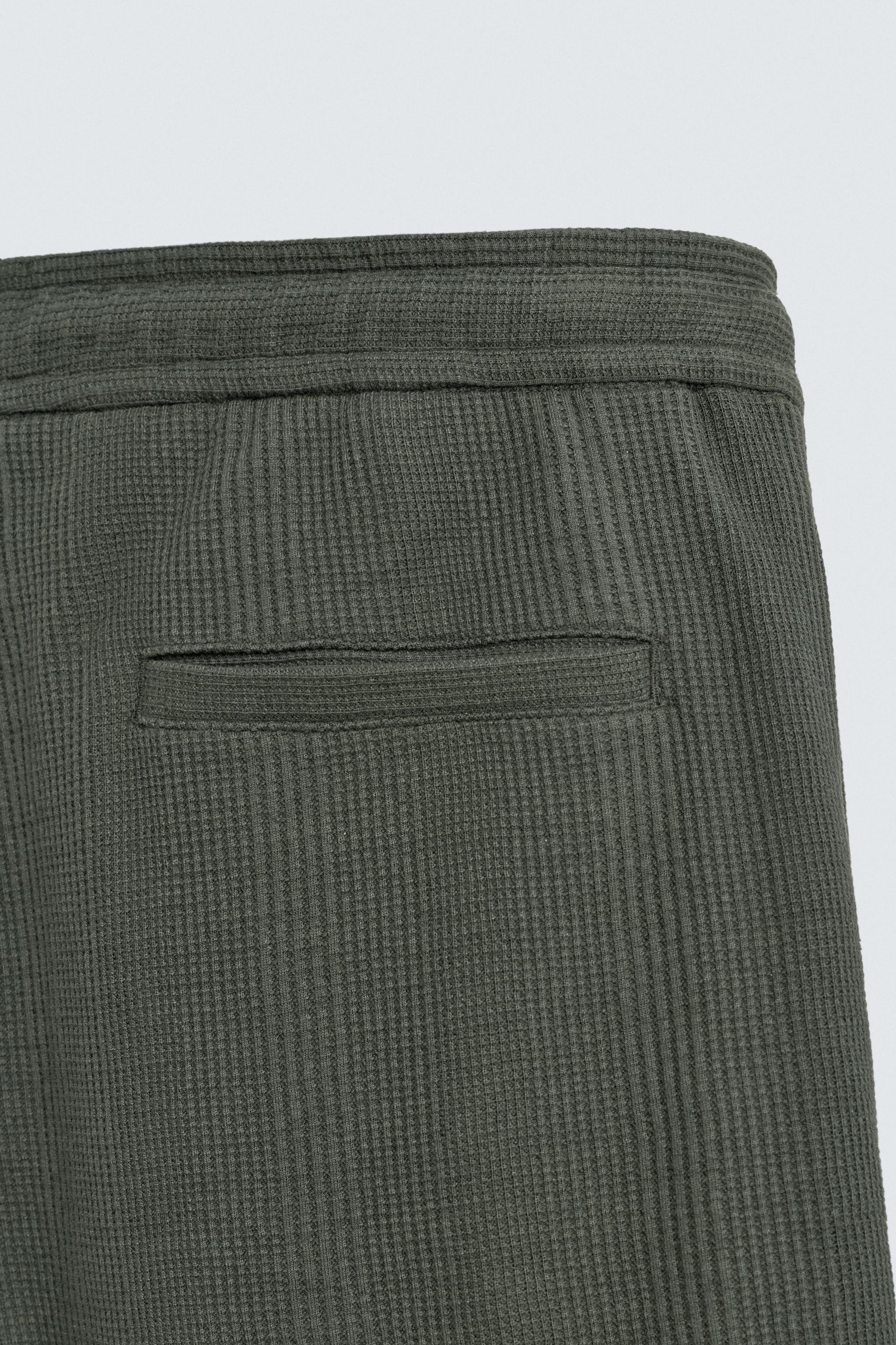 RELAXED FIT STRUCTURED SHORTS